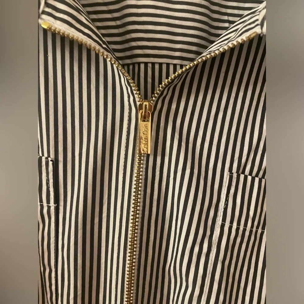 NWOT Calvin Klein Womens Shirt Blouse Top Striped Cotton Zip Front Pockets - Picture 5 of 9